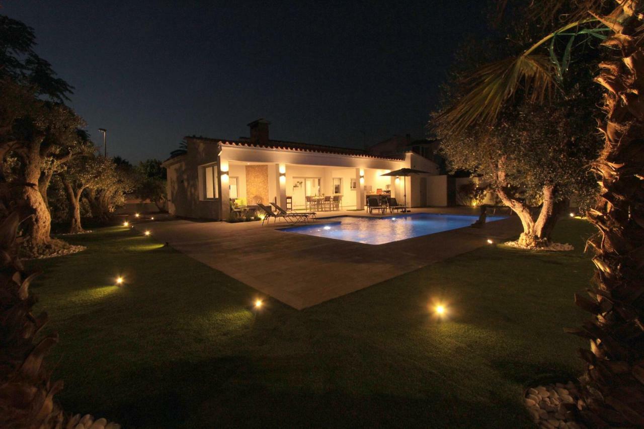 Leon Inmo Villa Magna - 12262 Empuriabrava Exterior photo